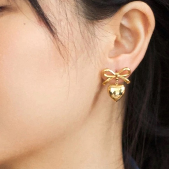 DREWLRY Gold Bow and Heart Earrings - Picture 2 of 9